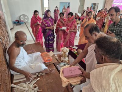 आम्रपाली चातुर्मास में वोहराया गया श्री धन्यकुमार चरित्र ग्रंथ। 