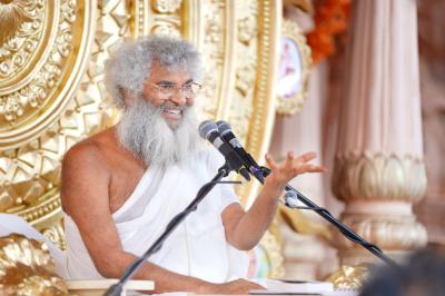 “जीवन का दूसरा पन्ना हमें स्वयं लिखना है” — आचार्य भगवंत श्री जिनमणिप्रभसूरीश्वरजी म.सा.