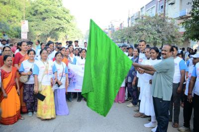 अंबिकापुर में आज अणुव्रत विश्व भारती के तत्वावधान में नशा मुक्ति परिवार महा मैराथन दौड़ हुई।