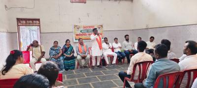 भाजपा जवाहर नगर मंडल की मासिक बैठक संपन्न: 7 अक्टूबर को निकलेगी ऐतिहासिक 'सेवा ज्योति यात्रा', 'विकसित भारत संकल्प चौक' का होगा निर्माण।