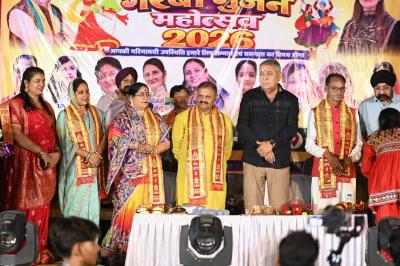 पंडरिया में गरबा गुंजन महोत्सव का ऐतिहासिक समापन, सांसद संतोष पांडेय बोले - महानगरों से कम नहीं पंडरिया का आयोजन